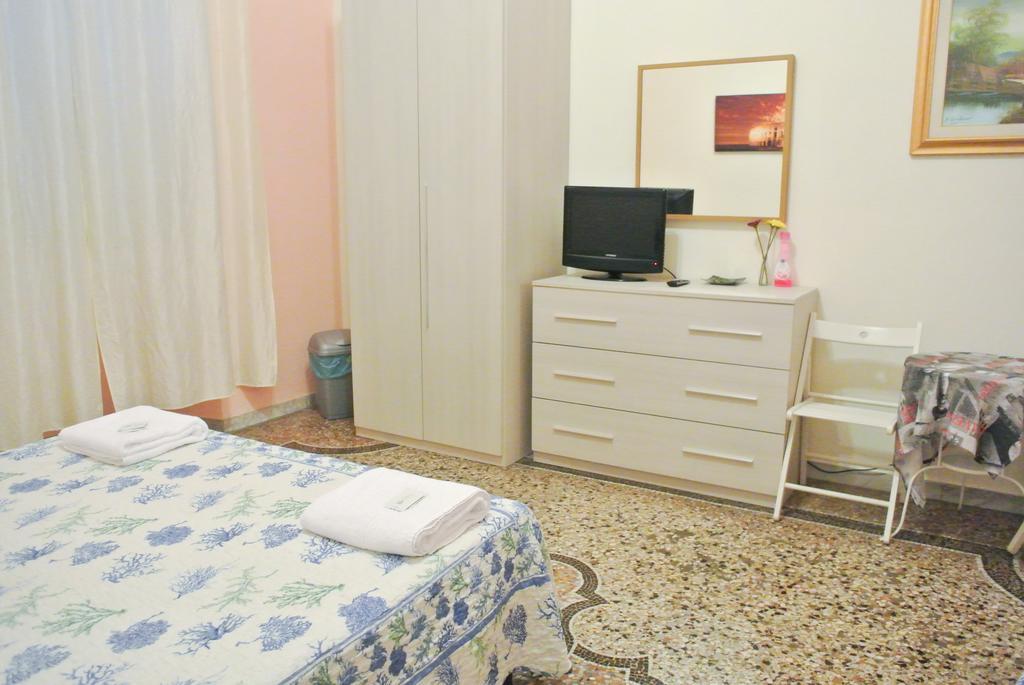 Guest House Hellokitty Roma Dış mekan fotoğraf